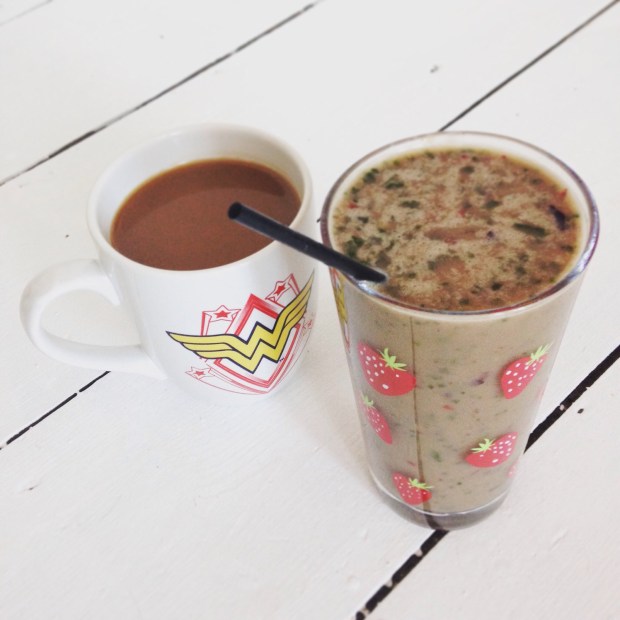 Coffee and smoothie breakfast 