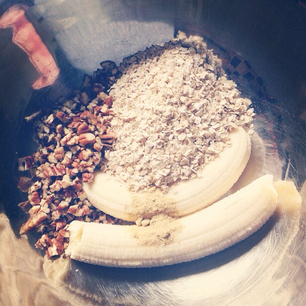 Banana and oat cookies