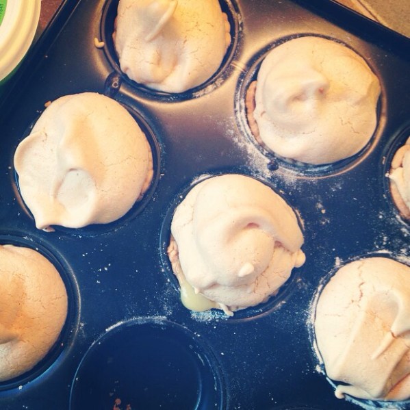 Lemon meringue pies