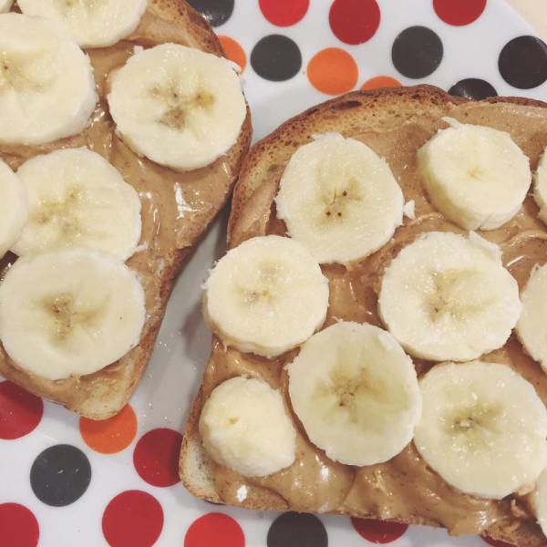 peanut-butter-banana-gluten-free-toast