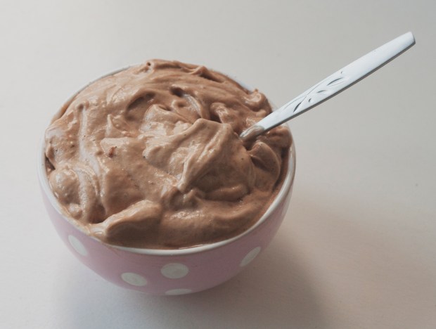 vegan-banana-mint-chocolate-nice-cream