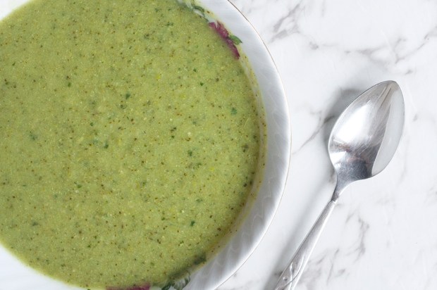 pea-broccoli-basil-soup