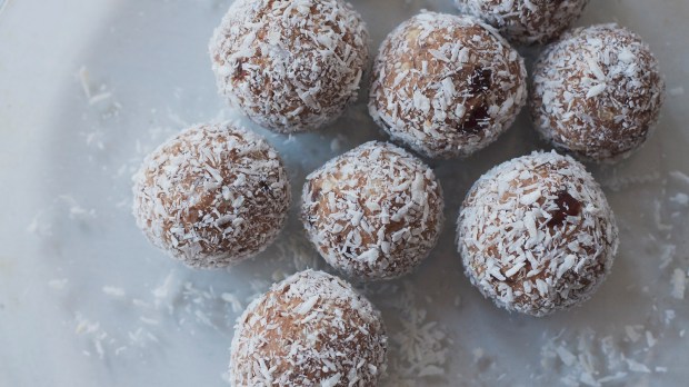 vegan-anergy-balls-2-0